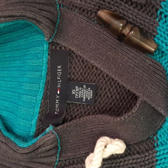 Tommy Hilfiger sweater - Picture 2 of 4